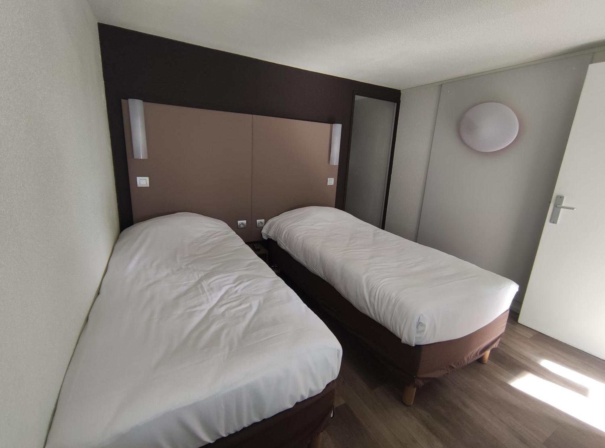 Hotel Campanile Vion